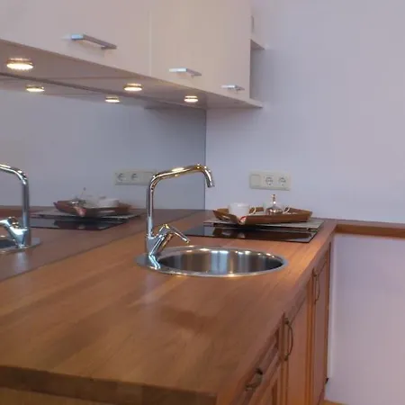 Old Town Apartment *
